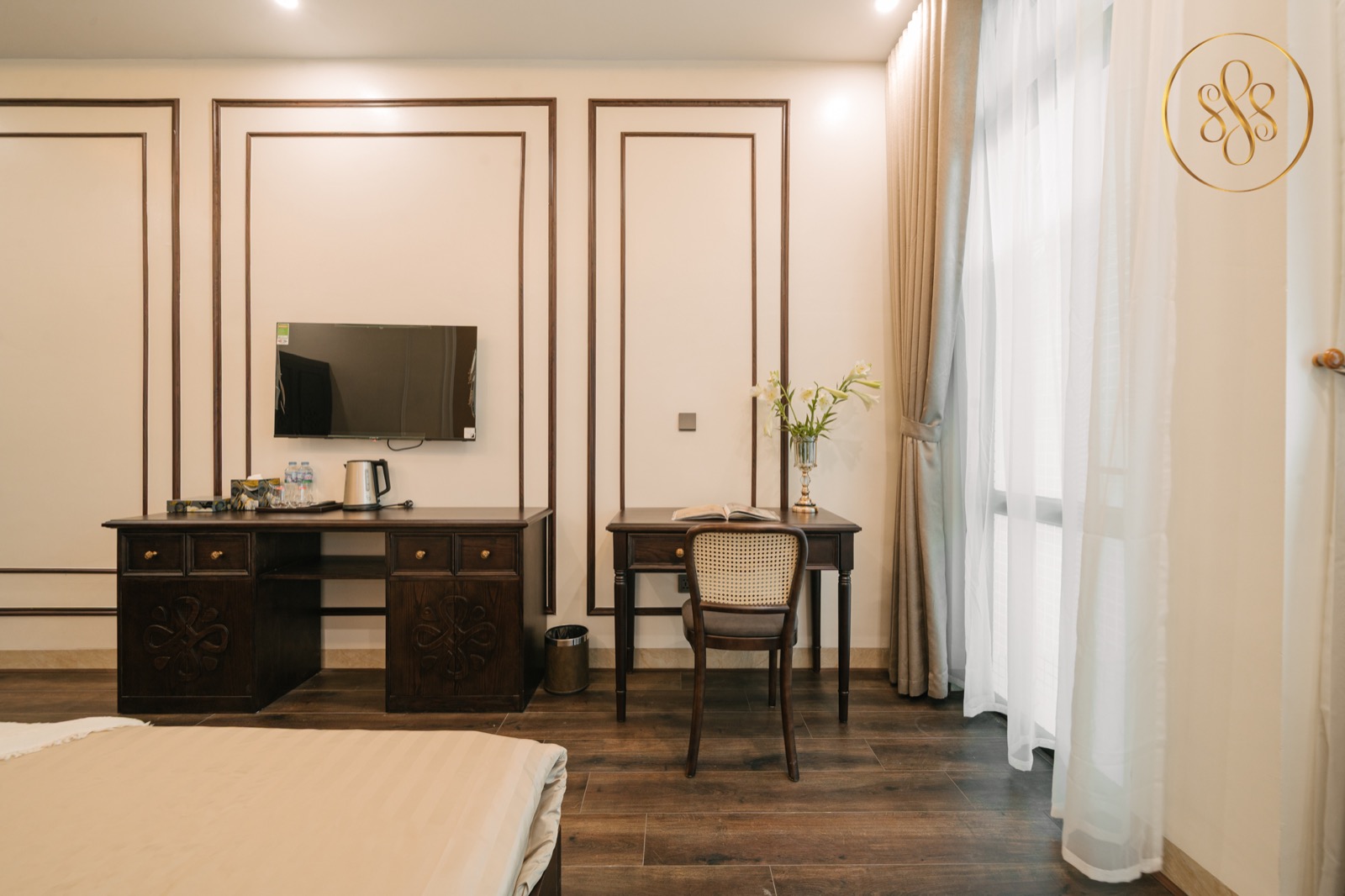 Ban công nhìn ra phố Nguyễn Khuyến từ Anora de Van Residences
